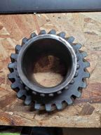 Transmission Drive Shaft Gear  High Range, John Deere, Used